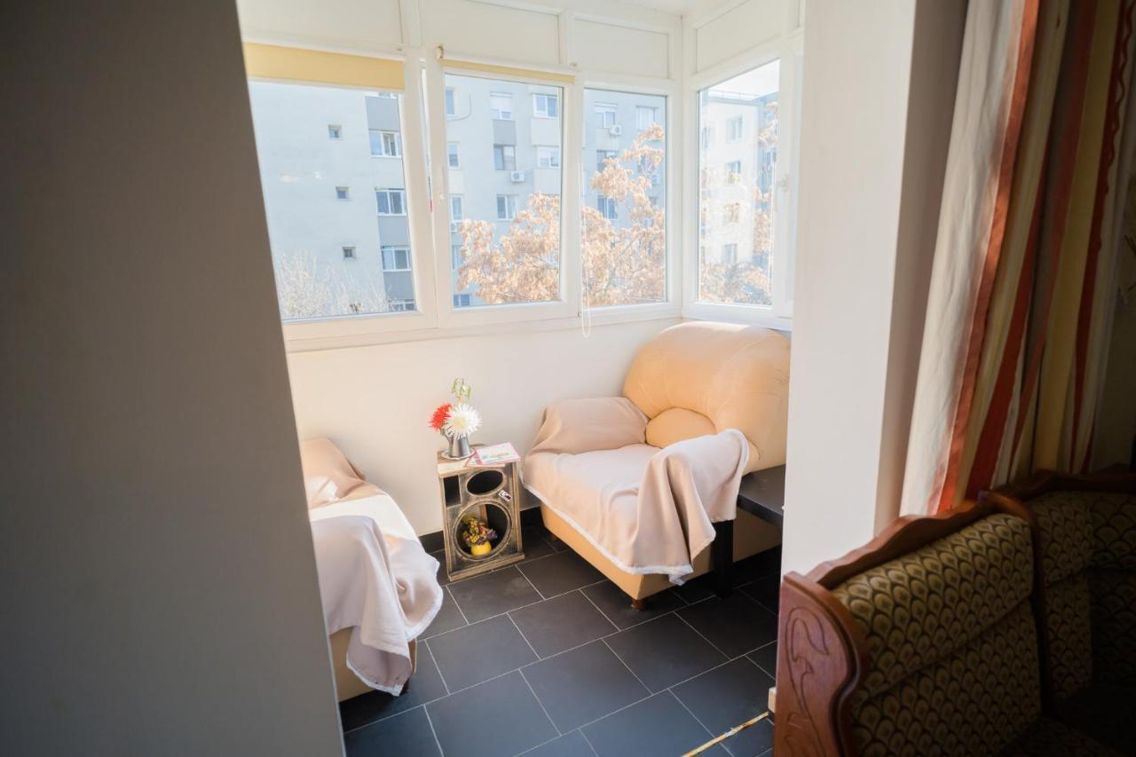 Rustic & Spacious 3Br Apartment Bucarest Extérieur photo