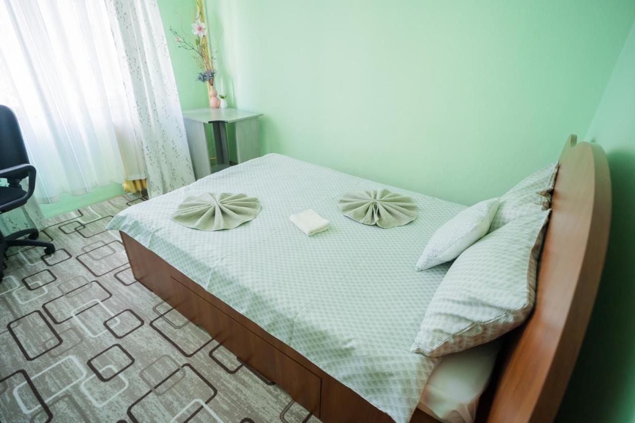 Rustic & Spacious 3Br Apartment Bucarest Extérieur photo