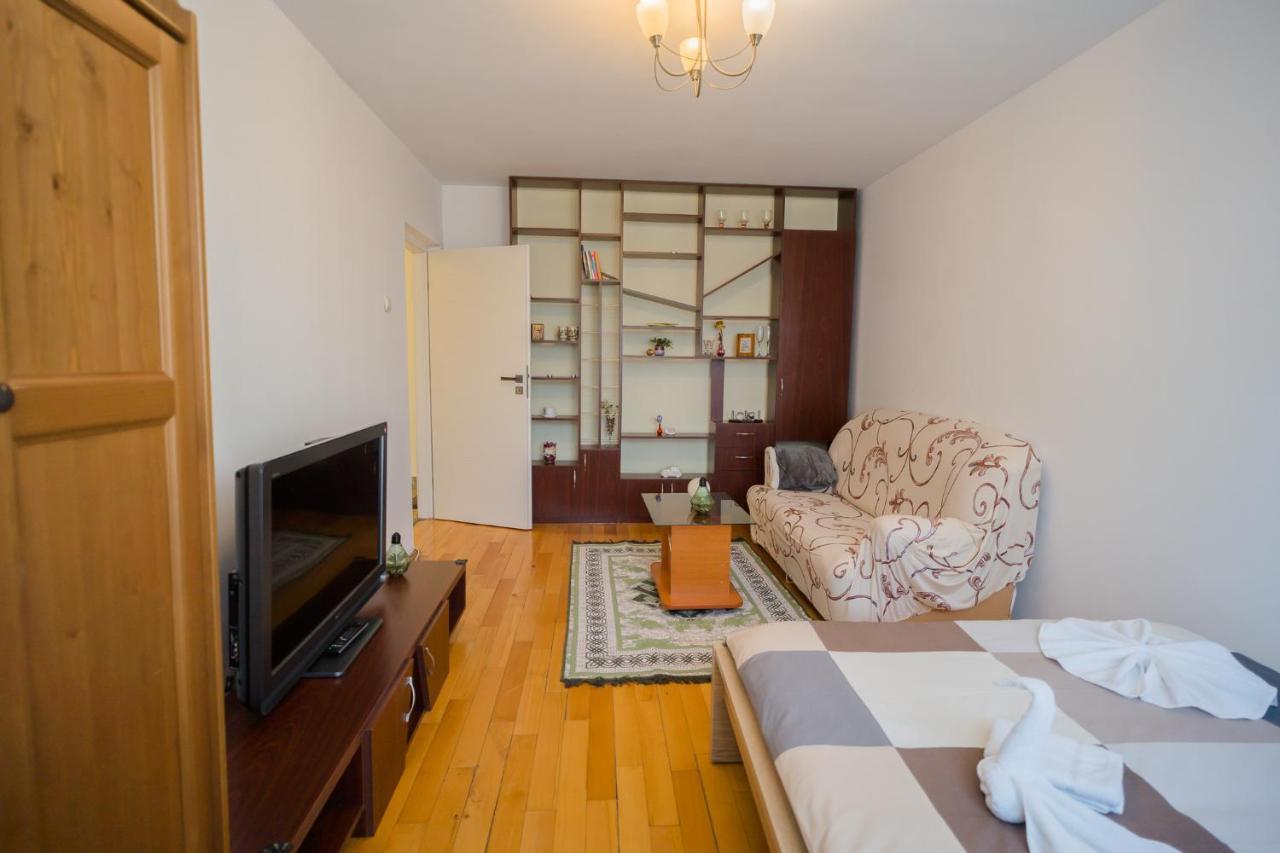 Rustic & Spacious 3Br Apartment Bucarest Extérieur photo
