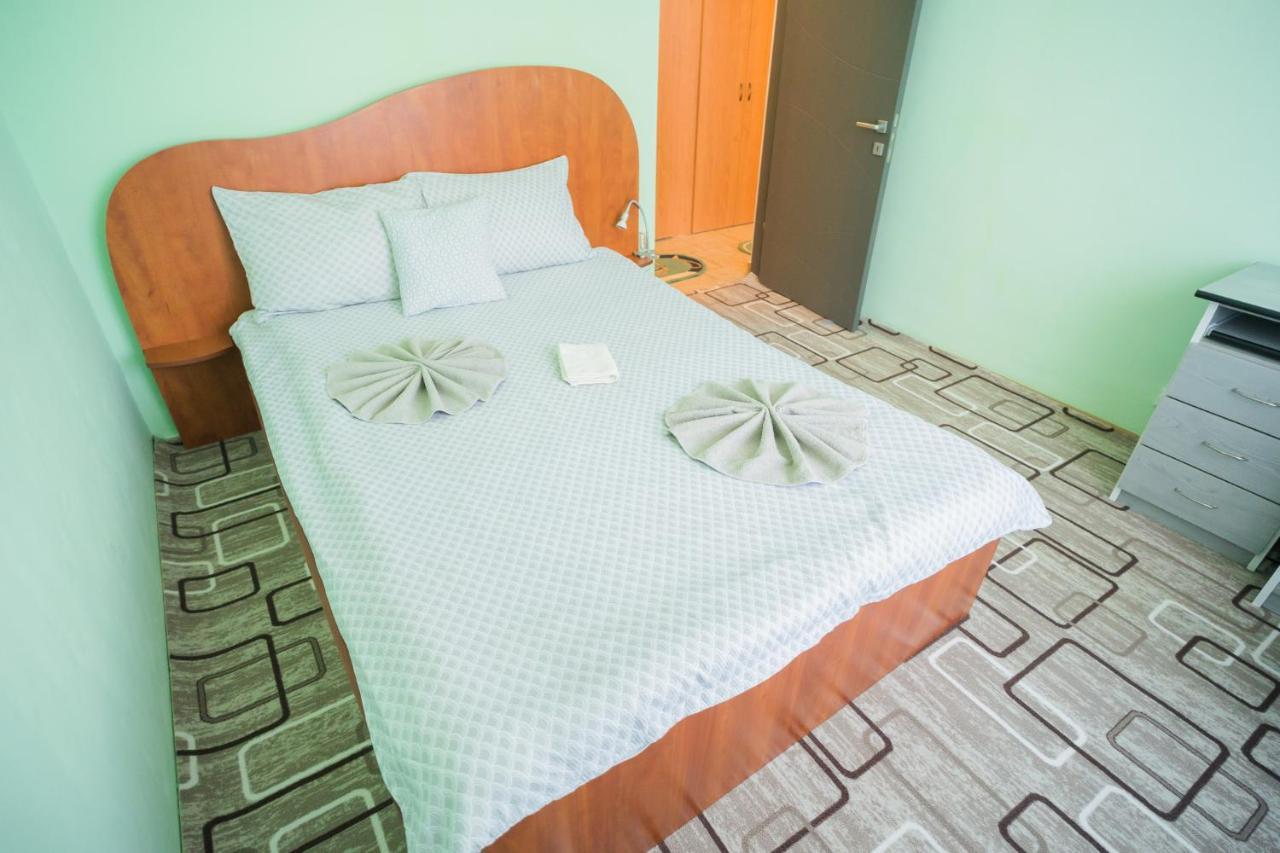 Rustic & Spacious 3Br Apartment Bucarest Extérieur photo