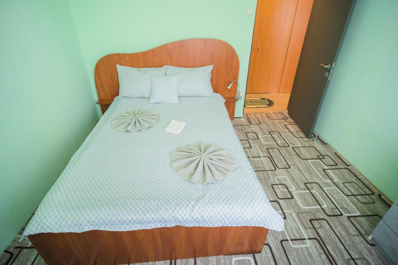 Rustic & Spacious 3Br Apartment Bucarest Extérieur photo