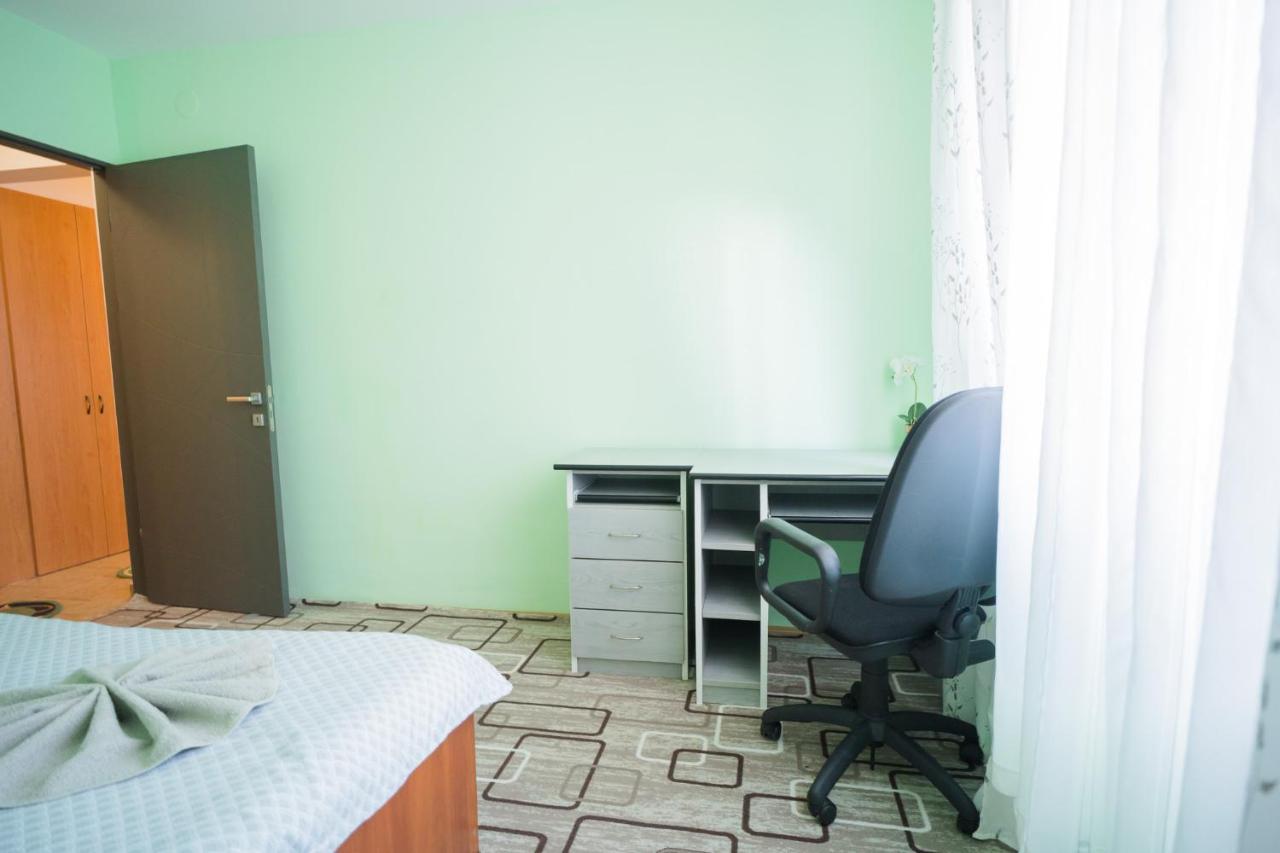 Rustic & Spacious 3Br Apartment Bucarest Extérieur photo