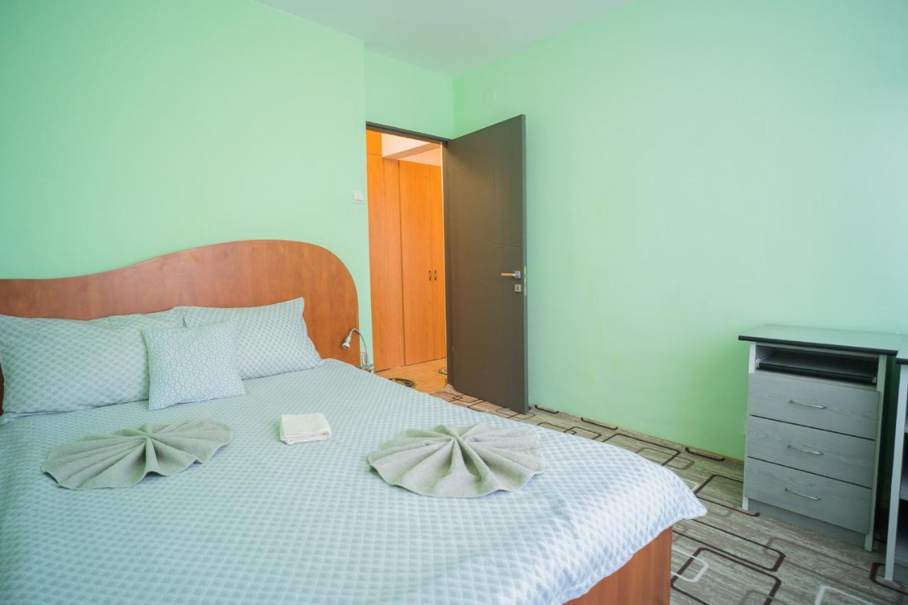 Rustic & Spacious 3Br Apartment Bucarest Extérieur photo