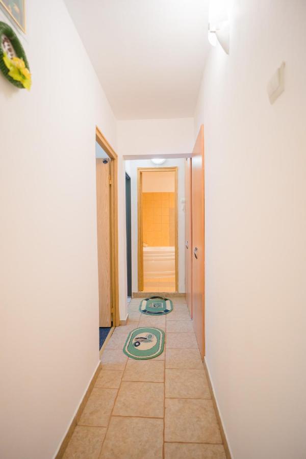 Rustic & Spacious 3Br Apartment Bucarest Extérieur photo